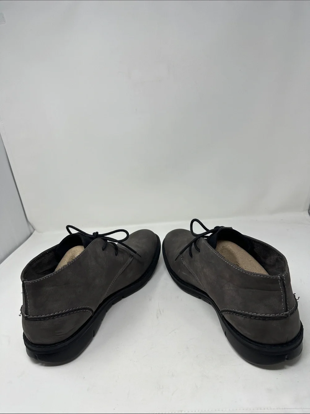 Kenneth Cole Reaction preowned these